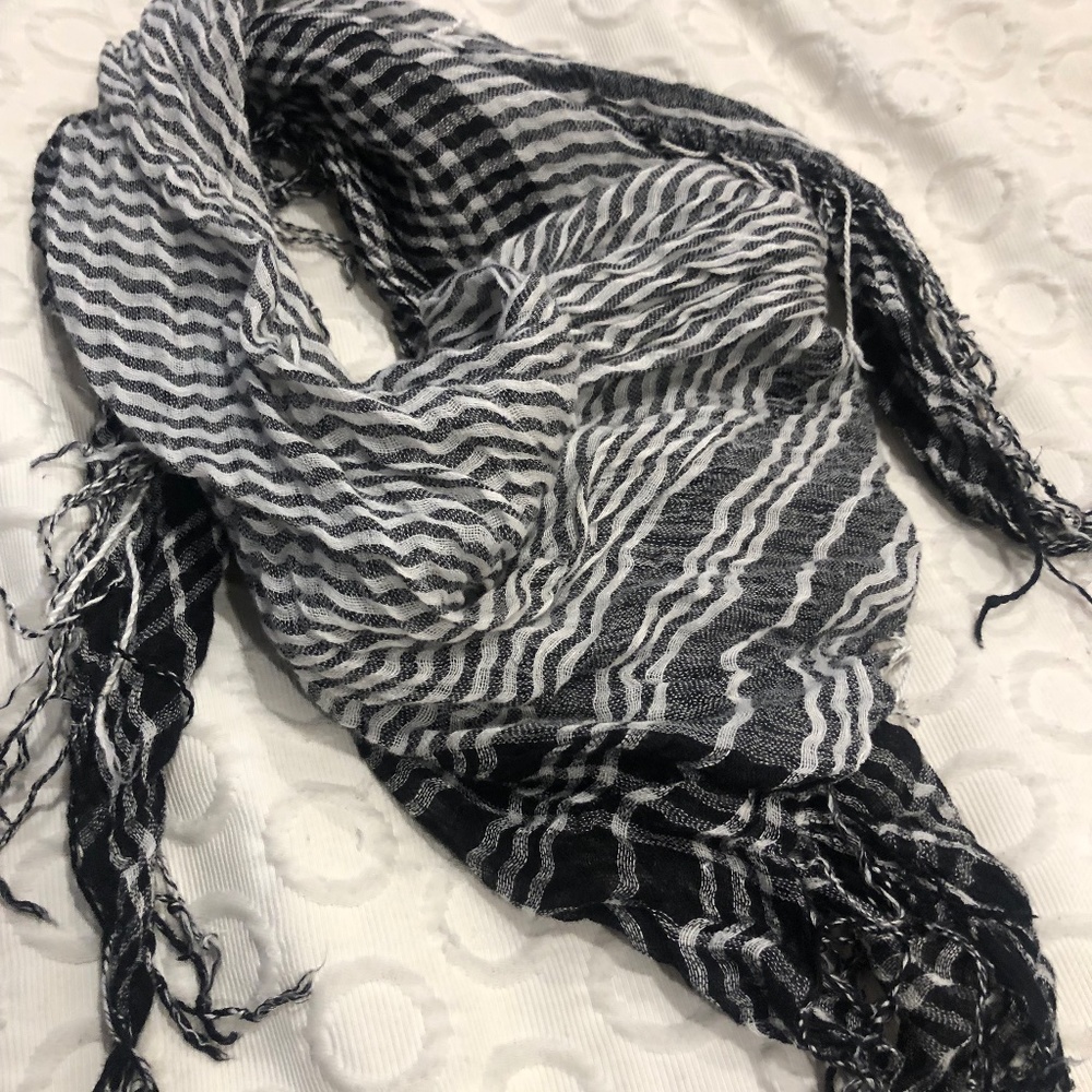 Le Château scarf